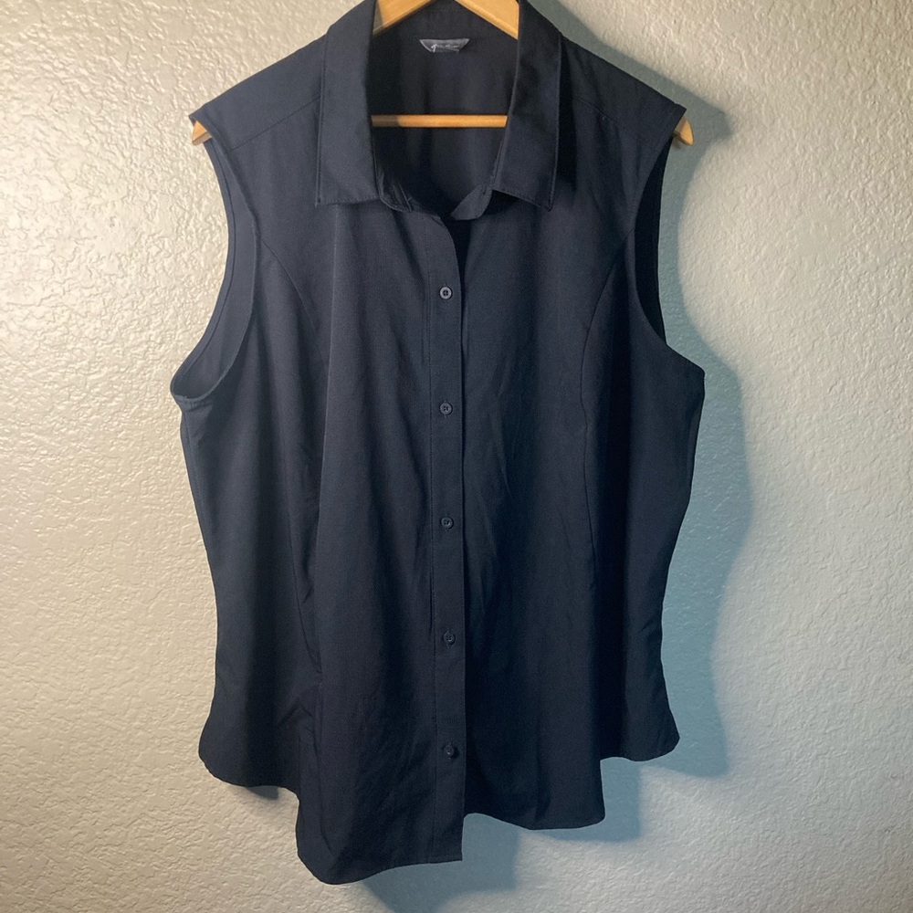 Eddie Bauer Women's Black Top XXL Zipper Pocket Excellent Condition
